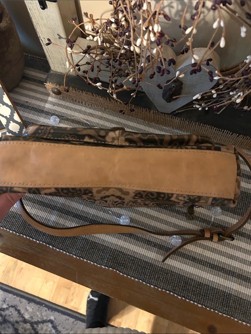 Patricia Nash Floral Crossbody in Brown and Tan - Picture 9 of 9